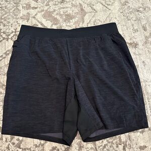 Lululemon Men's T.H.E. Short in the 7" Black Heathered Grey SZ XL
